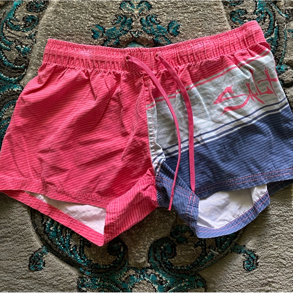 Athletic shorts